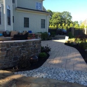 cultured stone retaining wall
